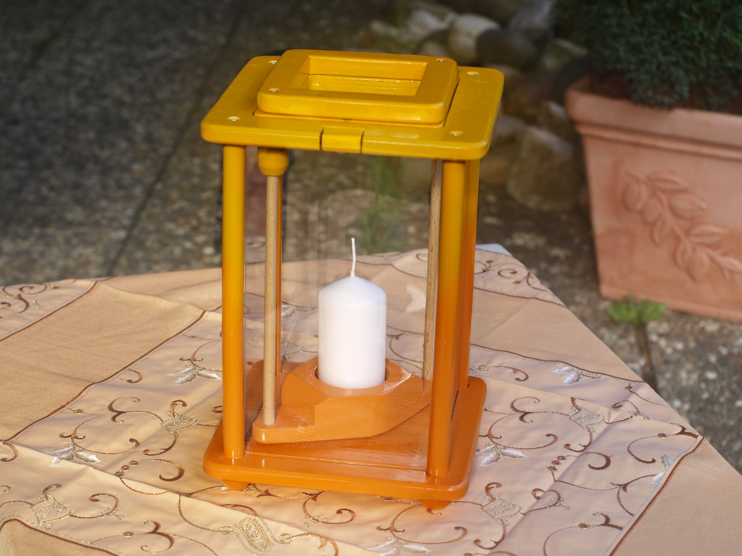 Dekolampe, Holz, gelb/orange