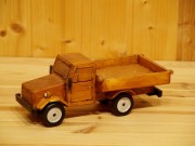 Deko-Lastwagen, Holz, hellbraun